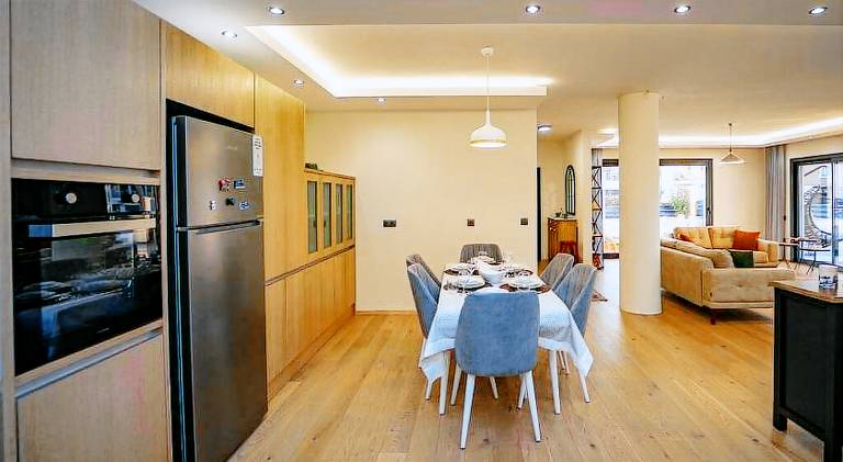 Fully equipped villa with patio, garden & private pool | Perfect for remote work | Dogs allowed — photo 4