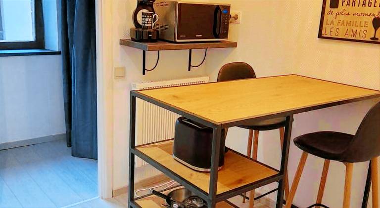 Rental apartment with 2 rooms for 4 persons in Liege