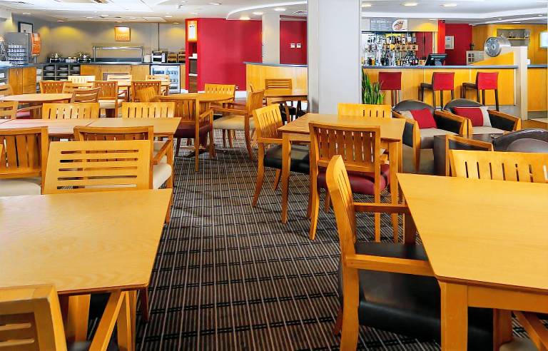 Holiday Inn Express Swansea East By IHG — photo 4