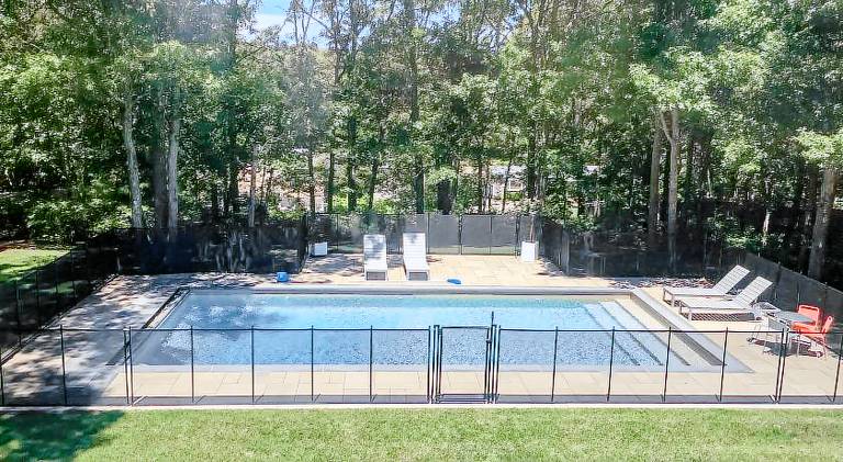Vacation home with pool in Southampton, NY