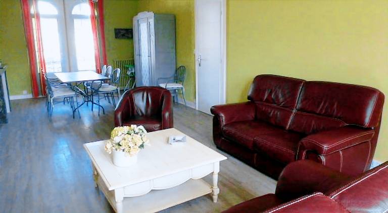 Holiday apartment with terrace — photo 2