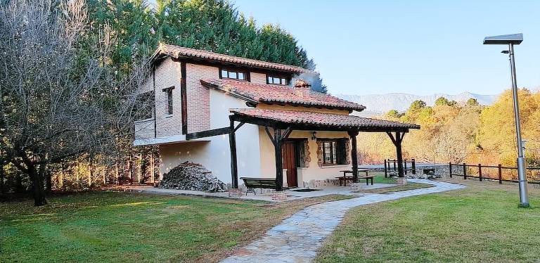 Casa rural  Guisando