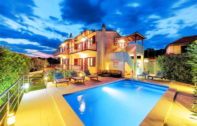 Ferienhaus  Marina