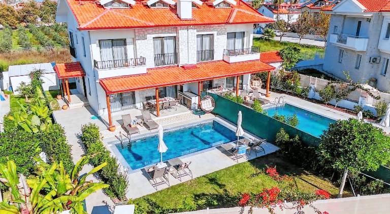 Villa with pool | Pets allowed — photo 5