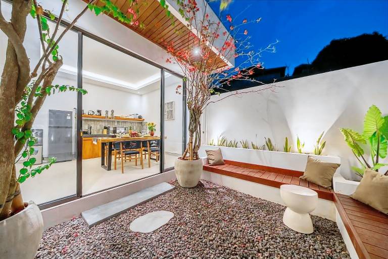 Villa with terrace, grill & private pool — photo 3