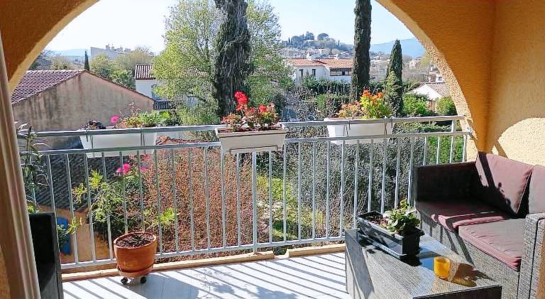 Apartment with 1 room for 2 persons in Cogolin