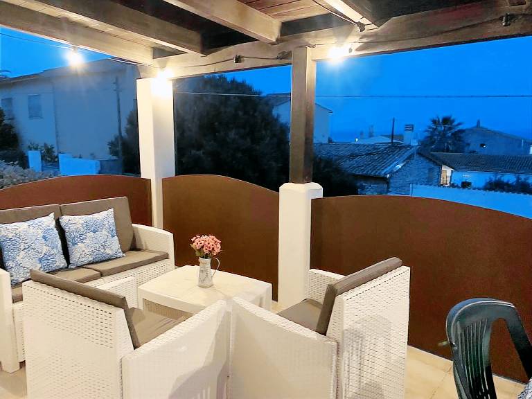 Family-friendly wonderful apartment with grill, yard & terrace | Sea view | Next to the beach | Pets allowed — photo 3