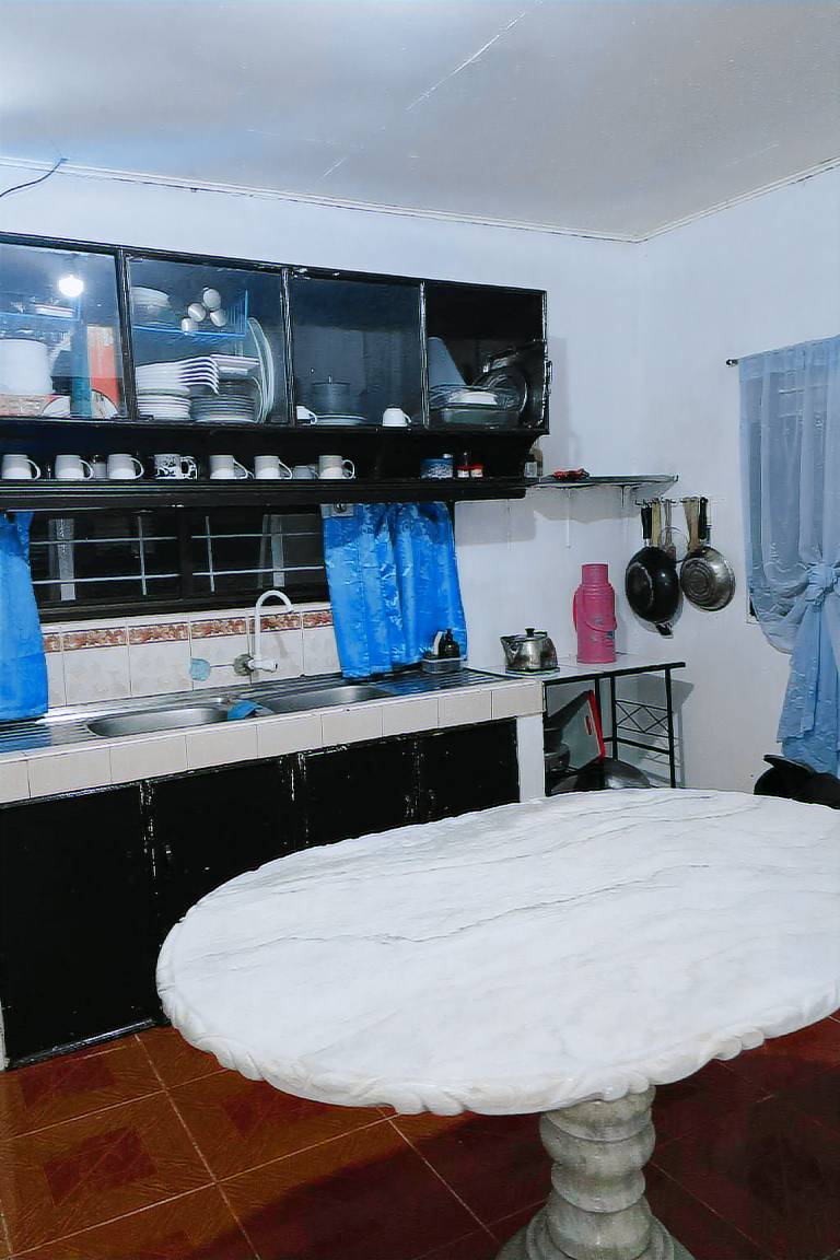 Bungalow with BBQ, yard & terrace — photo 4