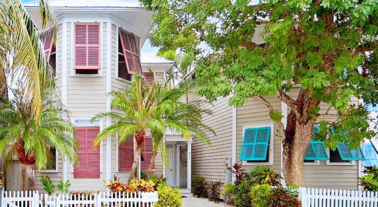 Vacation home with pool | Next to Southernmost Point — photo 4