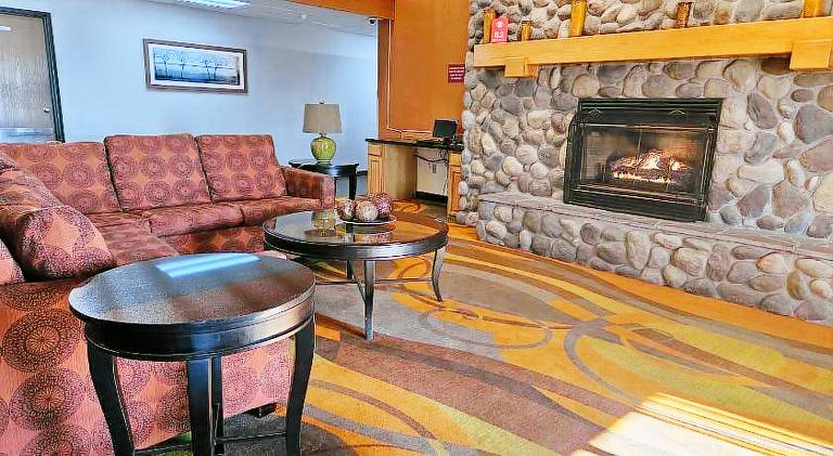 Ramada by Wyndham Platte City KCI Airport — photo 4