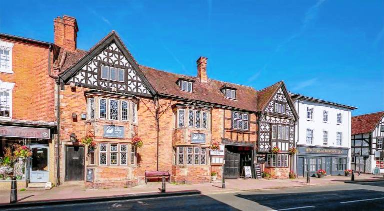 The White Swan Hotel Bar & Restaurant