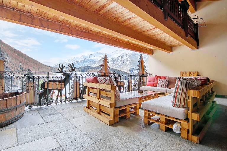 Aparthotel with terrace, fast internet & yard | Garden view — photo 2