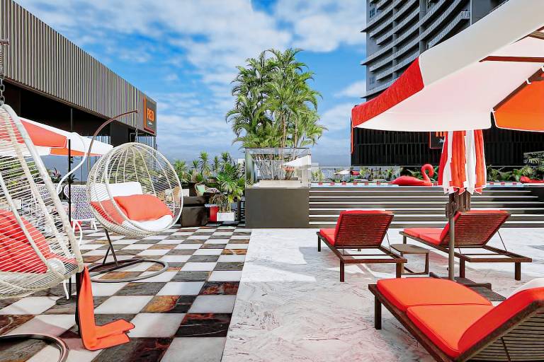 Radisson RED Izmir Point Bornova — photo 4