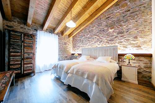 Bed & Breakfast  Setcases