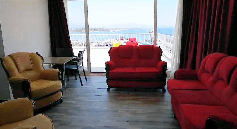 Serviced apartment with pool & BBQ — photo 2
