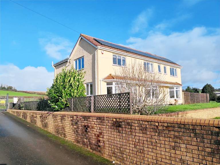 House Chew Magna