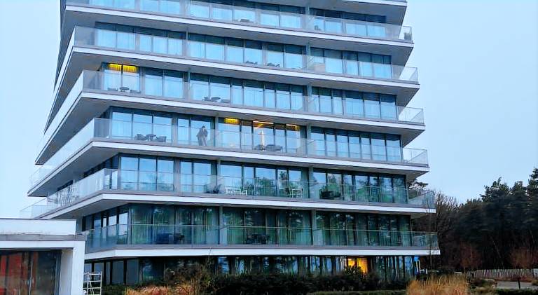 Pleasant apartment with pool | Beach nearby | Pets allowed in Miedzyzdroje