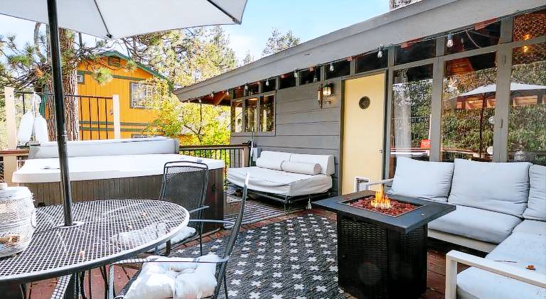 Clerestory Cottage - The perfect cozy getaway with a hot tub — photo 5