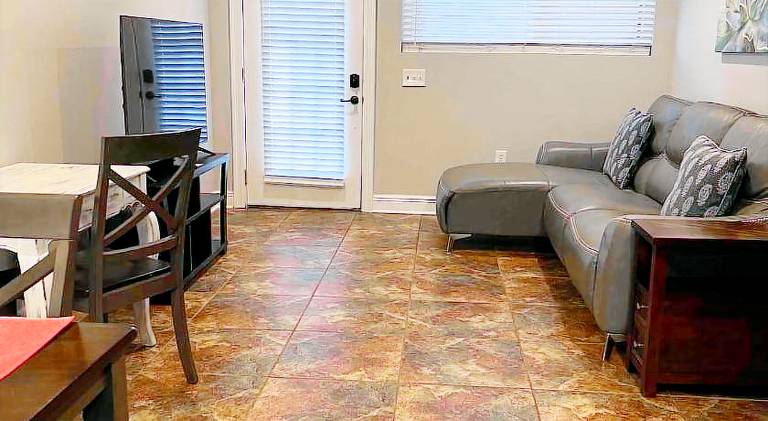 Apartment with pool — photo 5
