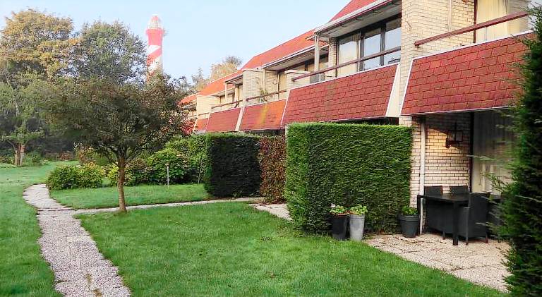 Lovely rental apartment with pool, yard & patio | Dogs allowed in Burgh-Haamstede