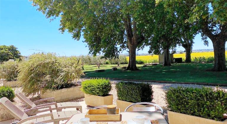 Vacation home with yard, pool & BBQ — photo 4