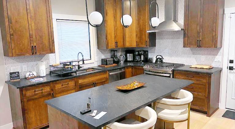 Custom Luxury Rambler in Highland Hills — photo 5