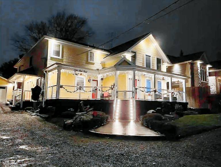 House Niagara Falls