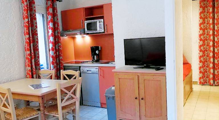 Serviced apartment with garden, sauna & terrace — photo 2