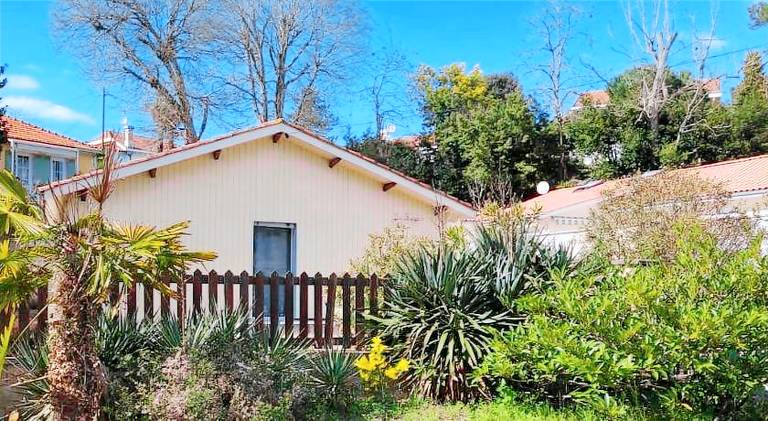 Vacation home with terrace, grill & garden in Arcachon