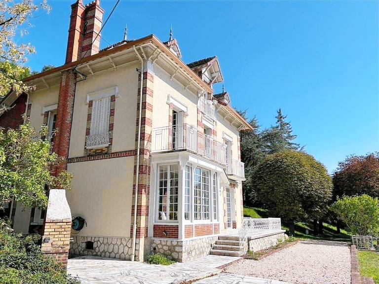 Villa  Fontainebleau