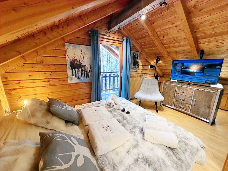 LE RENNE Chalet en bois au calme avec SPA Jacuzzi — photo 4