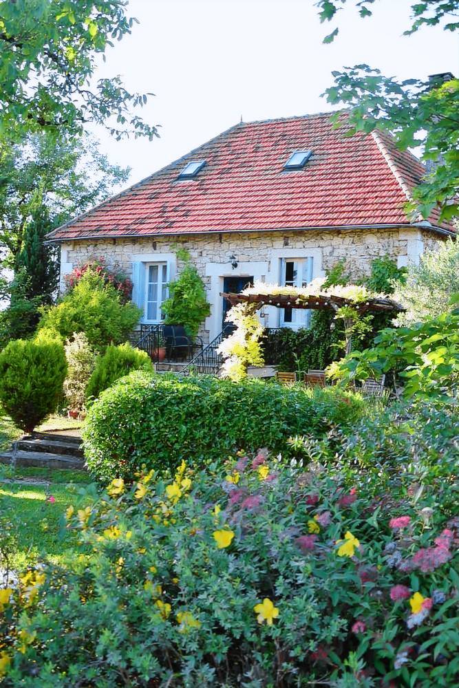 Gite with yard, terrace & BBQ — photo 4
