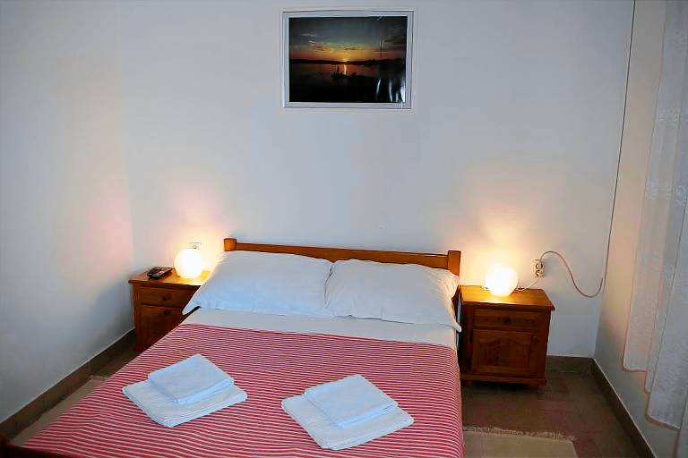 Two bedroom apartment near beach Lovište (Pelješac) (A-262-a) — photo 4