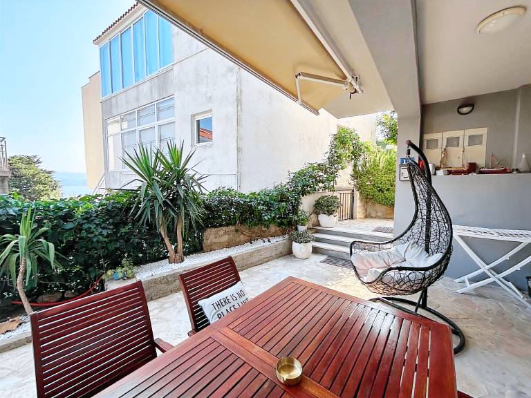 Apartment with terrace, garden & grill | Sea view | Beach nearby | Pets are welcome in Omis