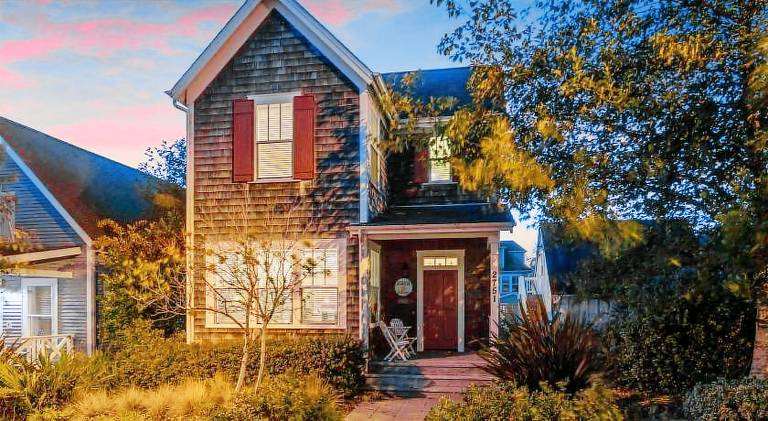 Vacation home with jacuzzi | Close to the beach | Dogs allowed in Lincoln City, OR
