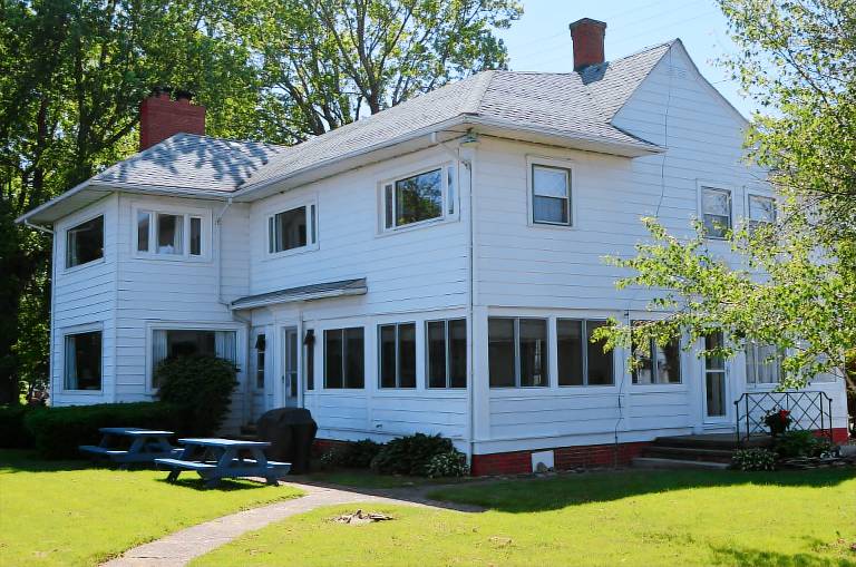 House Geneva-on-the-Lake