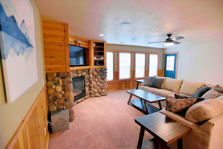 Mountain Therapy: A/C, Pet Friendly, Walk to Davis Beach and Ponderosa Park — photo 4