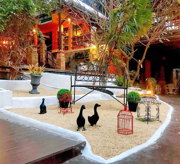 Baan Suan Rojjana in Muak Lek