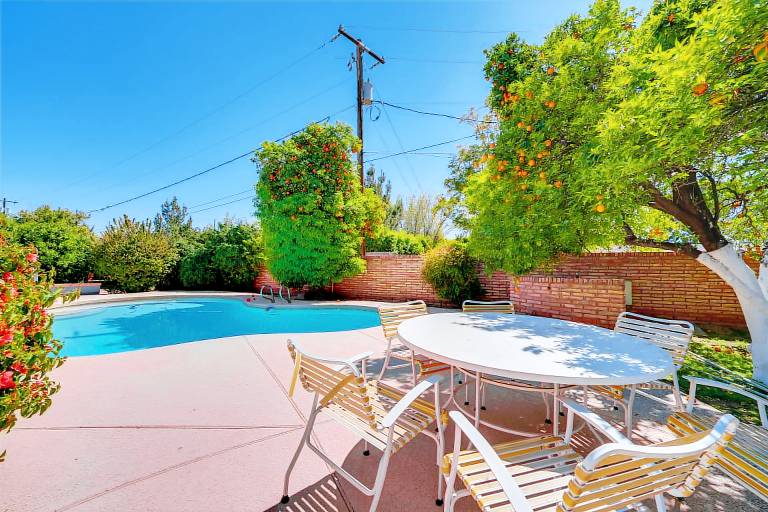 Phoenix Vacation Rental Studio w Outdoor Kitchen