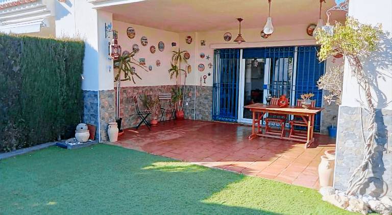 House with pool | Pets allowed — photo 4