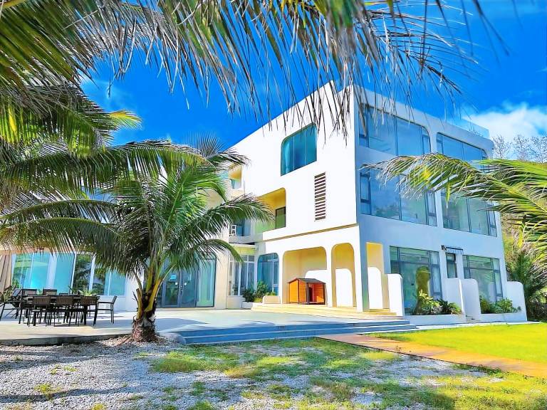 Nirvana Sea View Homestay in Wanning