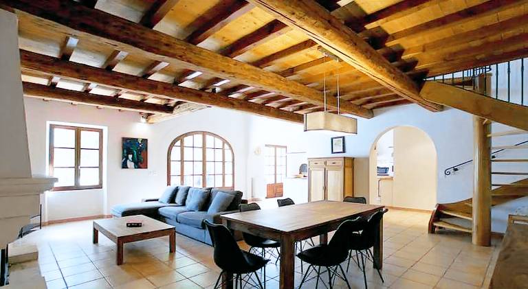 House with pool — photo 3