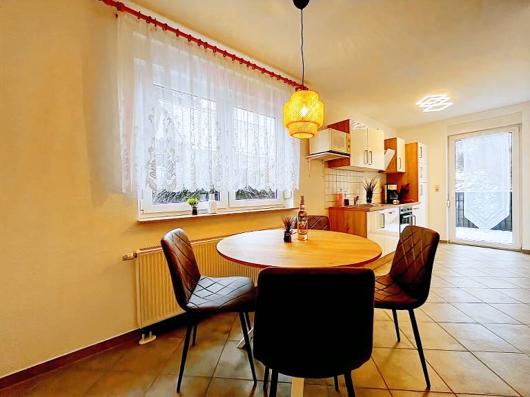 Rental apartment with patio — photo 4