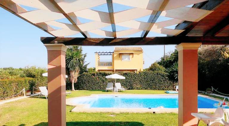 Lovely vacation home with barbecue, yard & patio | Next to the beach | Pet-friendly — photo 3