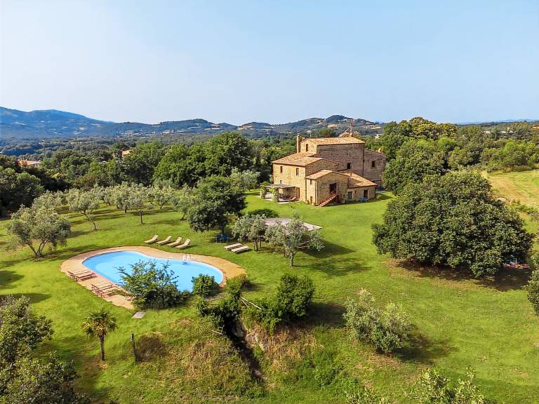 House with terrace, private pool & BBQ — photo 4