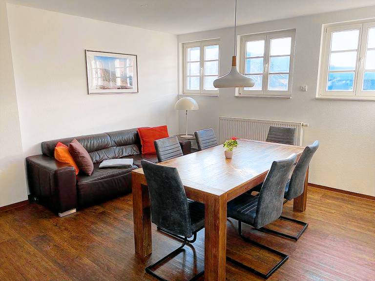 Apartment 5 mit 2 Schlafzimmern im Obergeschoss