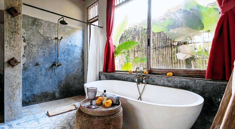 Villa with pool — photo 3