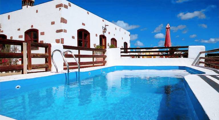 Villa with private pool, patio & yard | Suitable for remote work — photo 5