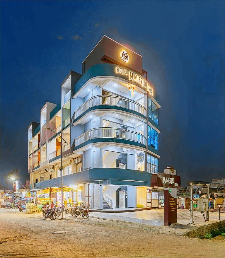 Hotel Majestic Royal By M A Ventures