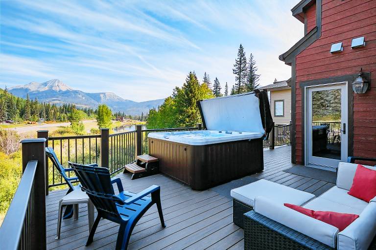 Townhome Across from Purg- Awesome Unobstructed Views/Deck/Private Hot Tub in Durango, CO